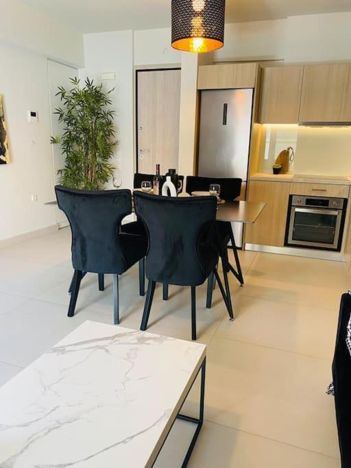 New 2Bd Aprt With Shared Rooftop Pool D3 Athen Eksteriør billede