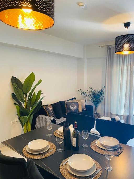 New 2Bd Aprt With Shared Rooftop Pool D3 Athen Eksteriør billede